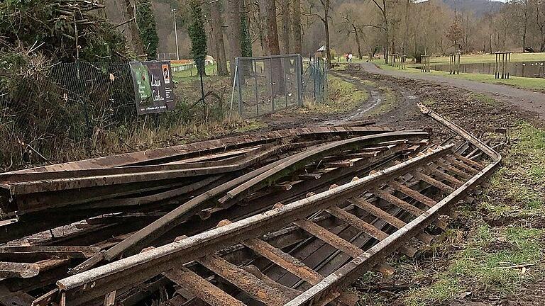Die Bahngleise am Kirkhamweg werden aktuell entfernt. - Die Bahngleise am Kirkhamweg werden aktuell entfernt. Die Bahngleise am Kirkhamweg werden aktuell entfernt. - Die Bahngleise am Kirkhamweg werden aktuell entfernt.