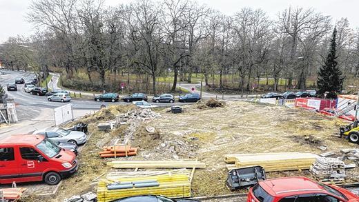 Blick ins Grüne: Die Aussicht vom Standort der neuen Wohnungen auf den Ringpark und die Martin-Luther-Straße.