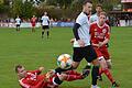 Eine Szene aus dem Ligaspiel der vergangenen Saison, als der TSV Ettleben (Mitte Maximilian Mosandl) in Bergrheinfeld mit 2:0 gewann. Im Pokalhanbfinale triumphierte diesmal der TSV Bergrheinfeld (links Tobias Rudloff, rechts Lorenz Kuhn).