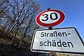 Sanierungsbedürftige Straßen sorgen in der Marktgemeinde Wildflecken für Zündstoff.       -  Sanierungsbedürftige Straßen sorgen in der Marktgemeinde Wildflecken für Zündstoff.
