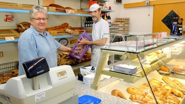 Ob Rhöner Landbrot oder süße Teilchen: In der Bäckerei Hippeli in Hausen wird noch ganz traditionell von Hand gebacken. Manche Leckereien müssen sogar vorbestellt werden. Ob Rhöner Landbrot oder süße Teilchen: In der Bäckerei Hippeli in Hausen wird noch ganz traditionell von Hand gebacken. Manche Leckereien müssen sogar vorbestellt werden.