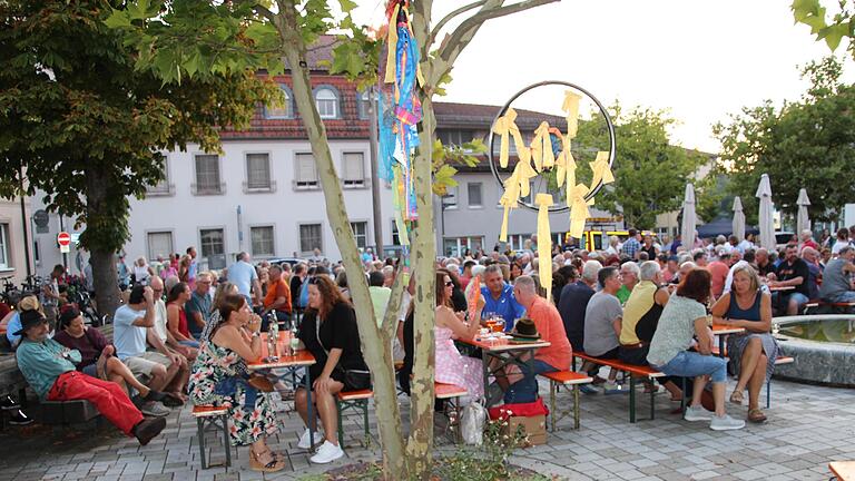 „Double UC“ am Viehmarkt - „Double UC“ am Viehmarkt „Double UC“ am Viehmarkt - „Double UC“ am Viehmarkt