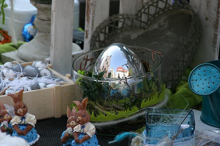 Am Frühlingsmarkt werden die Geschäfte in der Altstadt geöffnet sein und es wird einige Marktstände geben. Am Frühlingsmarkt werden die Geschäfte in der Altstadt geöffnet sein und es wird einige Marktstände geben.