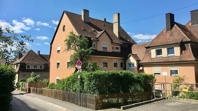 Die Heimgartensiedlung um Heimgartenweg und Gneisenaustraße entstand als erstes Projekt einer Wohnungsbaugenossenschaft schon vor dem Ersten Weltkrieg. Die Heimgartensiedlung um Heimgartenweg und Gneisenaustraße entstand als erstes Projekt einer Wohnungsbaugenossenschaft schon vor dem Ersten Weltkrieg.
