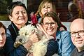 Wochen-Tagebuch: Die ukrainische Familie Claudia (Zweite von rechts) und Matthias Görde mit Tochter Fanny und Hund Ava vom Heuchelhof haben zwei ukrainische Frauen, Mutter Valentyna Stepanenko  (68) und Tochter Masha Stepanenko (46), aufgenommen.