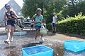 Wasserspaß bei der Kinderflamme: Auch künftige Floriansjüngerinnen sind in der Kinderfeuerwehr gefragt.