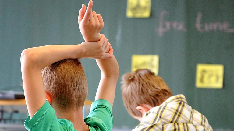 In Würzburg sollen die Mönchberg-, Pestalozzi- und Goethe-Mittelschulen an einem Ort - der früheren Hauger-Schule - zusammengelegt werden. In Würzburg sollen die Mönchberg-, Pestalozzi- und Goethe-Mittelschulen an einem Ort - der früheren Hauger-Schule - zusammengelegt werden. 