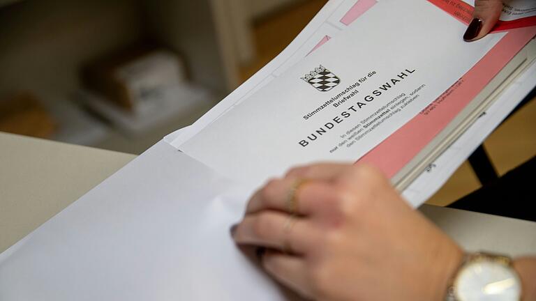 Um bei der Bundestagswahl am 23. Februar auf den Wahlzetteln zu stehen, benötigen selbst zur Wahl zugelassene Parteien eine ausreichende Zahl von Unterstützer-Unterschriften.