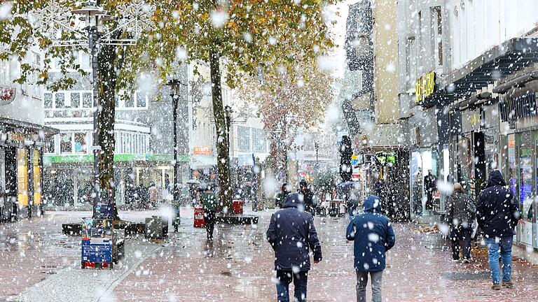 Schnee in Hamburg - Sogar Hamburg bekam schon etwas Schnee ab. Schnee in Hamburg - Sogar Hamburg bekam schon etwas Schnee ab.
