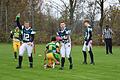 Gilt als großes Talent: Der Schweinfurter Hendrik Müller (rechts vorne, Nummer 33), hier beim Flag Football, darf mit der Bayernauswahl im Zuge des ersten NFL-Spiels in Deutschland ran.