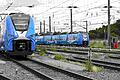 Die blauen Züge des Bahn-Unternehmens Go-Ahead werden als modern beschrieben. Verspätung gab es in Würzburg-Heidingsfeld am ersten Tag des Betriebs trotzdem.