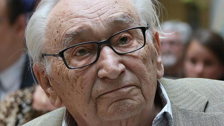 Egon Bahr gestorben       -  Meister der Diplomatie: Egon Bahr bei einer Veranstaltung im Juni 2014 im Willy-Brandt-Haus in Berlin.