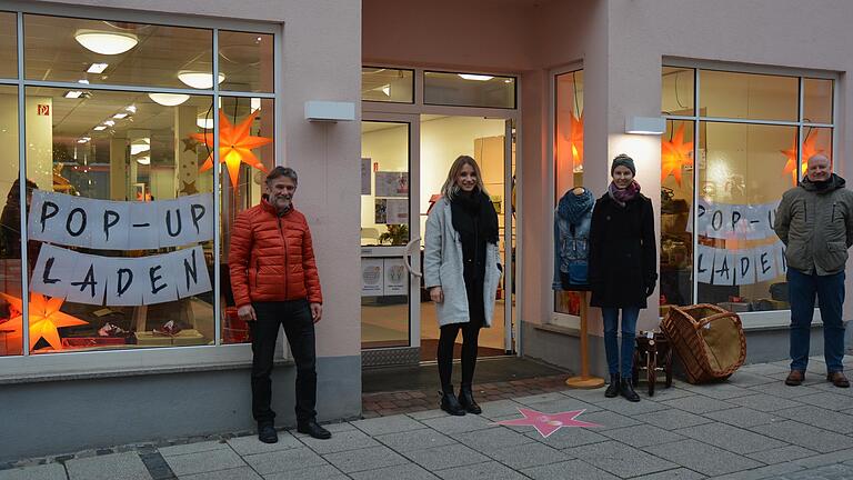 In der Adventszeit hauchte das Stadtmarketing leerstehenden Gebäuden mit Pop-Up-Läden neues Leben ein (Archivfoto aus 2020). In der Adventszeit hauchte das Stadtmarketing leerstehenden Gebäuden mit Pop-Up-Läden neues Leben ein (Archivfoto aus 2020).