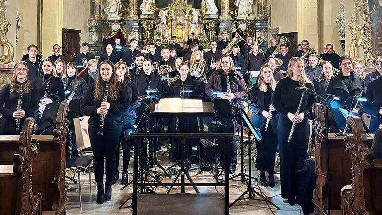 Das Symphonische Blasorchester in Volkach begeistert bei der Gerolzhöfer Kirchenmusikwoche.