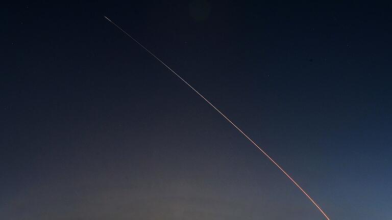 Starts von 21 Starlink-Satelliten durch SpaceX       -  Der Start eines Starlink-Satelliten in Kalifornien. (Archivbild)