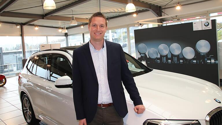 Auch Geschäftsführer Florian Reuter vom BMW-Servicehaus Reuter in Erlenbach spürt die Chipkrise in der Automobilindustrie und deren Auswirkungen auf den Autohandel. Auch Geschäftsführer Florian Reuter vom BMW-Servicehaus Reuter in Erlenbach spürt die Chipkrise in der Automobilindustrie und deren Auswirkungen auf den Autohandel.