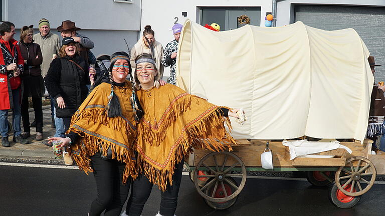 Knapp 4000 Menschen kamen am Sonntag nach Gräfendorf, um den Faschingsumzug zu sehen.