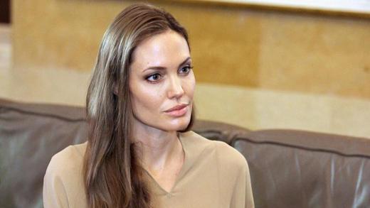 Angelina Jolie       -  Angelina Jolie hat sich beide Brüste amputieren lassen. Foto: Nabil Mounzer