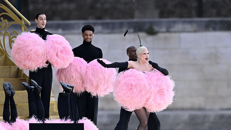 Paris 2024 - Eröffnungsfeier       -  Lady Gaga sang bei der Olympia-Eröffnungsfeier einen französischen Klassiker.