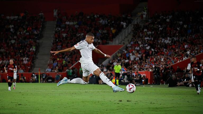 RCD Mallorca - Real Madrid       -  Reals Starstürmer Kylian Mbappé blieb bei seinem Ligadebüt torlos.