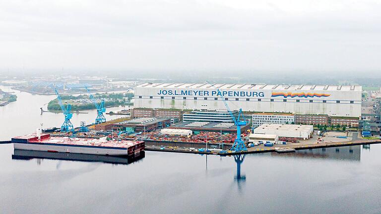 Meyer Werft       -  Die Meyer Werft in Papenburg steckt in der größten Krise ihrer mehr als 200-jährigen Geschichte. (Archivbild)