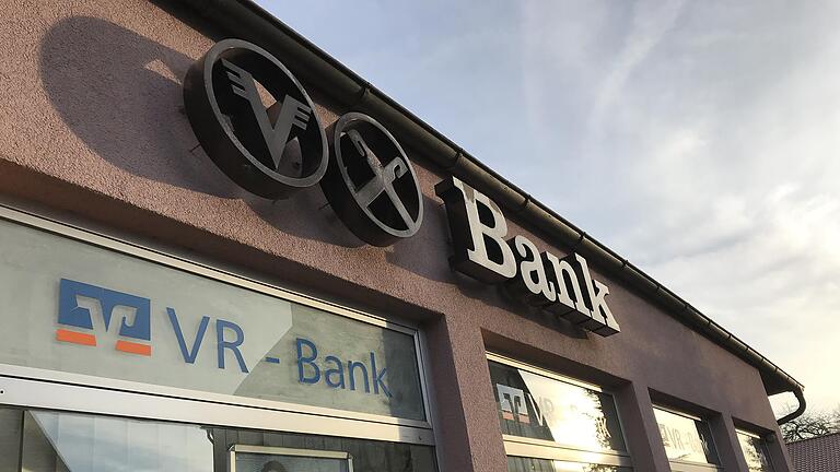 Coronabedingt ist die VR-Bank-Filiale in Hesselbach schon jetzt geschlossen. Nun steht fest, dass sie nicht wieder geöffnet wird. Die Gemeinde trifft das doppelt hart, weil keine andere Bank mehr vor Ort ist.&nbsp;