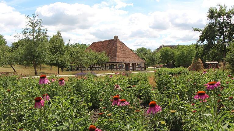 Verschiedene Aktionen sind am Sonntag im Fränkischen Freilandmuseum in Bad Windsheim geboten. Verschiedene Aktionen sind am Sonntag im Fränkischen Freilandmuseum in Bad Windsheim geboten.