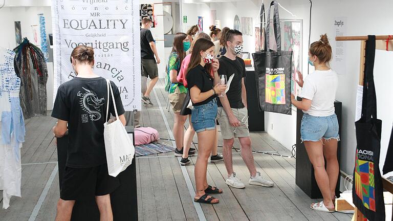 Studierende der FHWS gastieren an diesem Wochenende beim Kunstverein auf der Arte Noah. Studierende der FHWS gastieren an diesem Wochenende beim Kunstverein auf der Arte Noah.