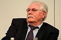 Gerd Poppe war DDR-Bürgerrechtler und einer der Gründer der Oppositionsgruppe Initiative Frieden und Menschenrechte. Er spricht über Fehler, die in der Zeit nach der Wiedervereinigung gemacht wurden und in die Gegenwart wirken.