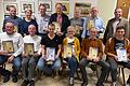 Im Bild hinten von links: Manuel Hochrein (700 Spiele und Vorstand Sport), Susi Breitenbach (2. Vorstand), Paul Weidinger (25 Jahre), Herbert Bonengel (40 Jahre und Ehrenmitglied), Hans-Georg Brosig (50 Jahre), Robert Fick (50 Jahre), Michael Grätz (1. Vorstand); vorne von links: Georg Rettner (50 Jahre), Erich Katzenberger (Ehrenmitglied), Andreas Keller (25 Jahre), Hildegard Pfeuffer (Ehrenmitglied), Manfred Fick (60 Jahre und Ehrenmitglied), Tobias Kraus (25 Jahre).