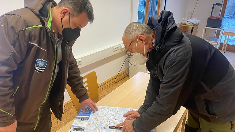 Viele Absprachen sind beim Naturpark vor dem Start in die Wintersaison erforderlich. Das Bild zeigt Geschäftsführer Klaus Spitzl (rechts) und Thomas Städtler. Viele Absprachen sind beim Naturpark vor dem Start in die Wintersaison erforderlich. Das Bild zeigt Geschäftsführer Klaus Spitzl (rechts) und Thomas Städtler.