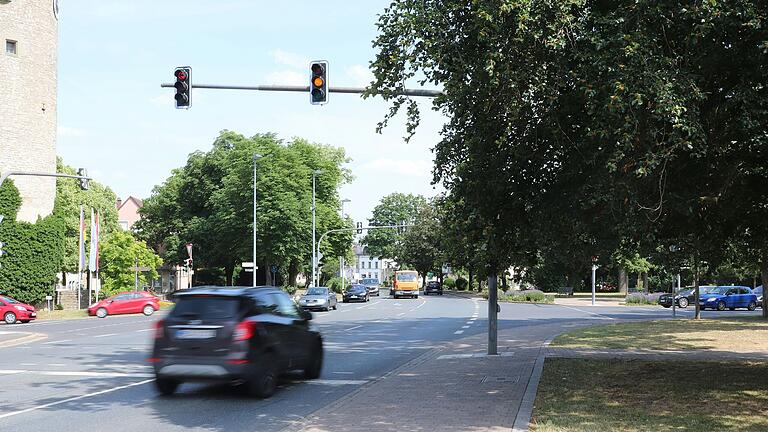 Die Ampel am Kitzinger Falterturm: Hat auch hier über einen längeren Zeitraum die Technik versagt?