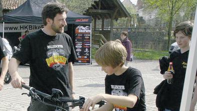 Tolle E-Bikes: Auch der Nachwuchs zeigte sich begeistert.