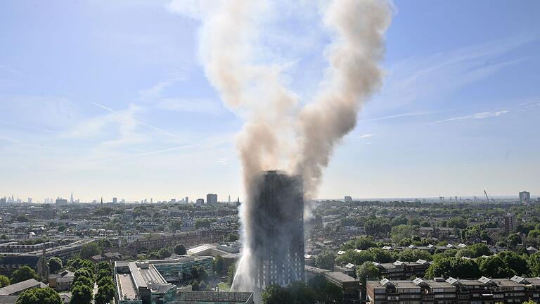 Untersuchungsbericht nach Grenfell-Brandkatastrophe       -  Bei dem verheerenden Brand im Juni 2017 starben 72 Menschen.