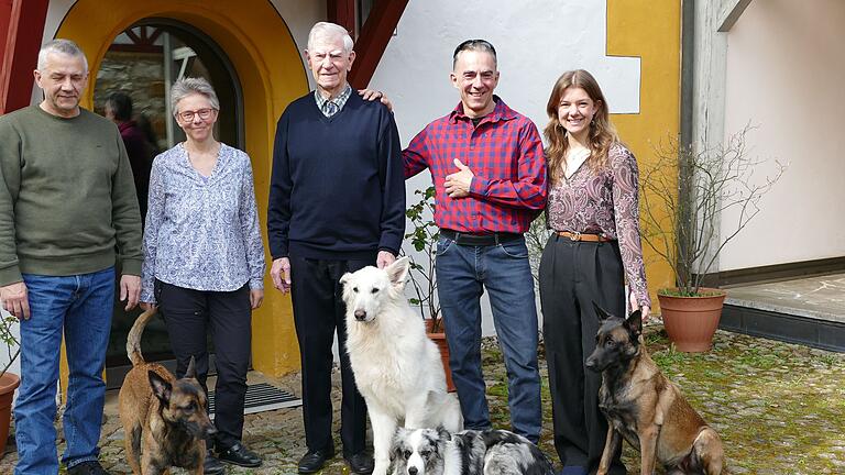 Zum musikalischen Familienunternehmen Spindler gehören inzwischen drei Generationen (von links): Thomas, Anke, Wolfgang, Andreas und Nina.