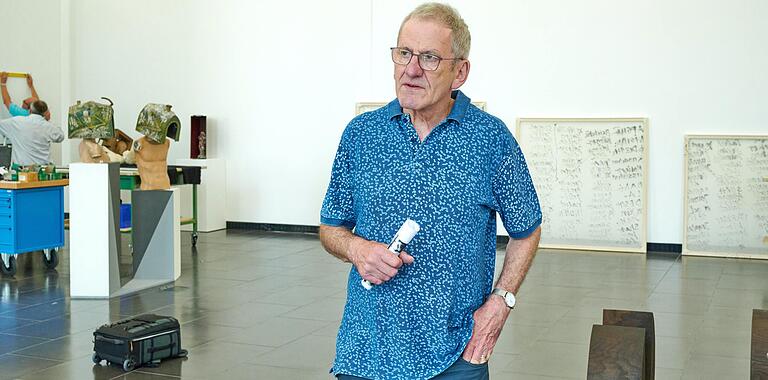 Jürgen Lenssen kuratiert die Triennale. Jürgen Lenssen kuratiert die Triennale. 
