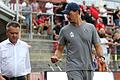 Unterhachings Präsident Manfred Schwabl und sein Trainer Sandro Wagner beim Auswärtsspiel in Würzburg. Die Oberbayern plagen derzeit Fianzprobleme.