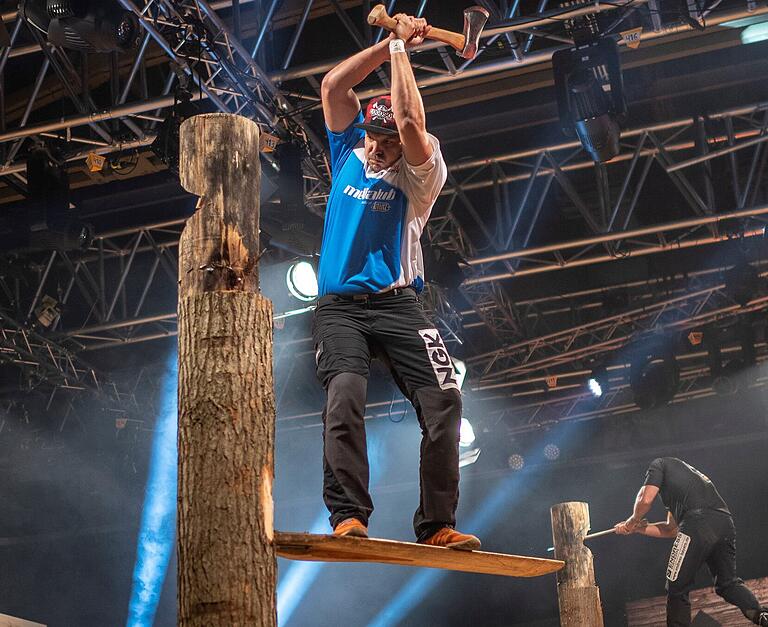 Spektakuläre Einlage am Springboard: Robert Ebner bei der Deutschen Sportholzfäller-Meisterschaft im vergangenen Jahr in München. Spektakuläre Einlage am Springboard: Robert Ebner bei der Deutschen Sportholzfäller-Meisterschaft im vergangenen Jahr in München.