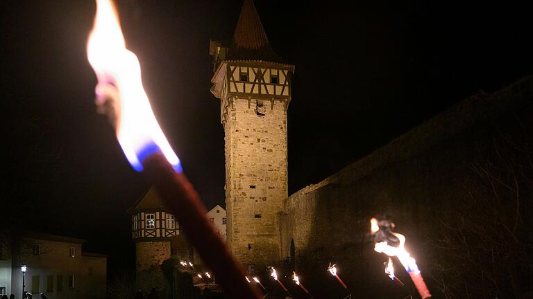 Die Türme um die Kirchenburg sind Wahrzeichen der Stadt Ostheim. Die Türme um die Kirchenburg sind Wahrzeichen der Stadt Ostheim. 