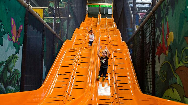 Bei Regen besonders beliebt: Die Bambini-Kinderwelt im Mainfrankenpark. Bei Regen besonders beliebt: Die Bambini-Kinderwelt im Mainfrankenpark.