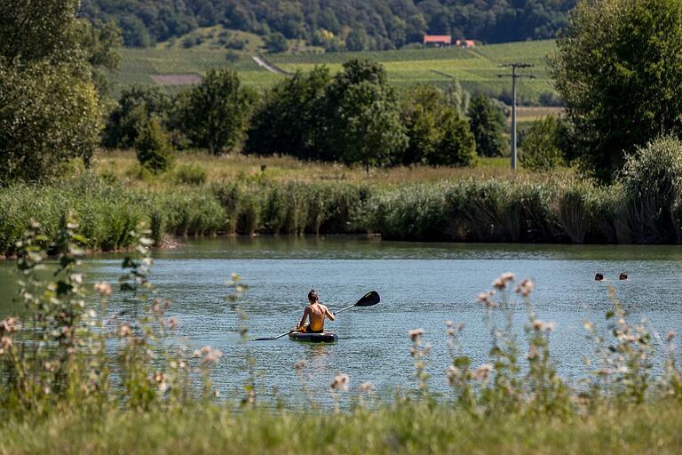 Im Sommer ist der Landschaftssee in Seinsheim ein schöner Ort zum Ausspannen. Im Sommer ist der Landschaftssee in Seinsheim ein schöner Ort zum Ausspannen.