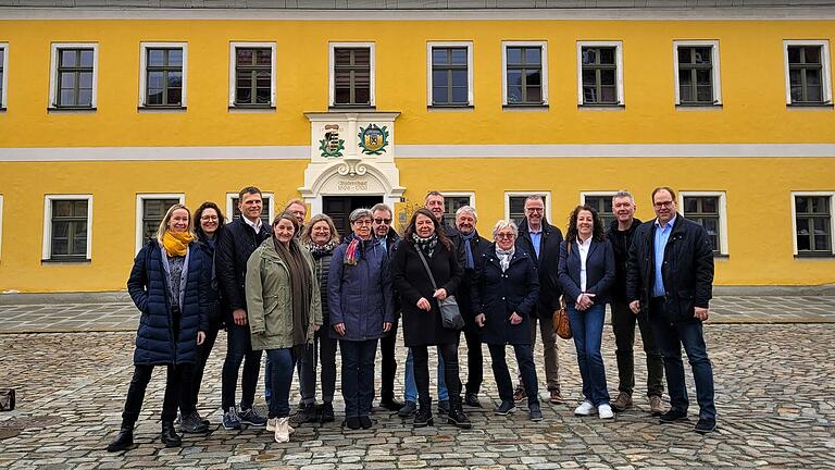 Der Koordinierungsausschuss der Arbeitsgemeinschaft Neustadt-in-Europa traf sich in Neustadt in Sachsen, um über das diesjährige Neustadt-Treffen in Cristian/Neustadt in Rumänien und weitere Dinge zu beraten.