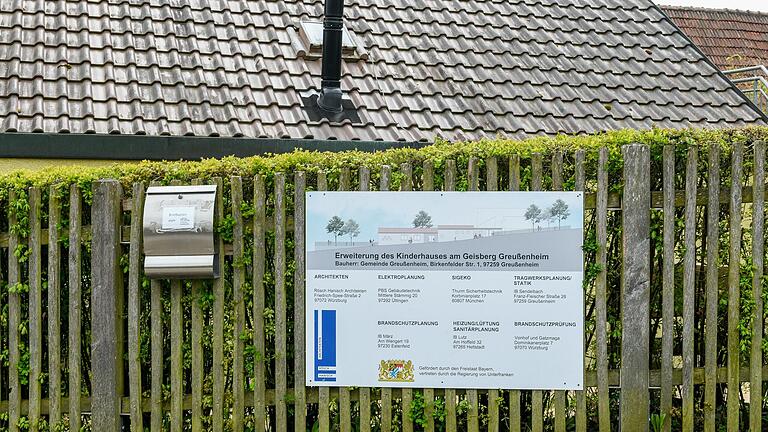 Die Kita Greußenheim kommt nicht zur Ruhe. Nach schweren Vorwürfen hat die Gemeinde im Landkreis Würzburg der ehemaligen Leiterin der gemeindeeigenen Kita gekündigt (Archivbild).