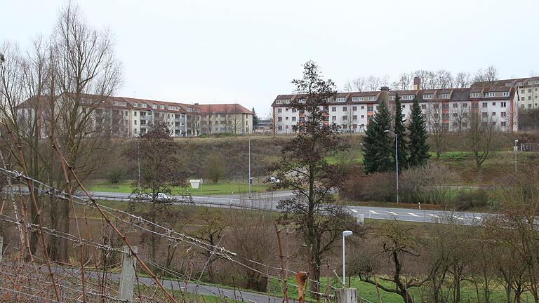 Unterhalb der Wohnsiedlung Marshall Heights direkt an der Bundesstraße soll das Nahversorgungszentrum entstehen.