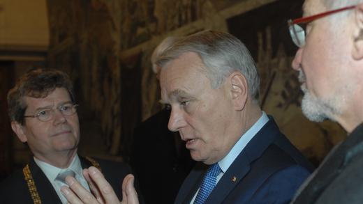 Premierminister Ayrault       -  Der französische Premierminister in Würzburg