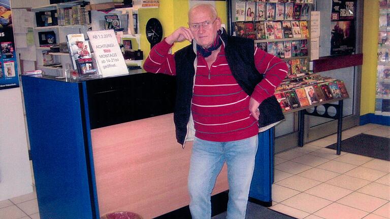 Konrad Gramlich kurz vor der Schließung seiner Videothek in Karlstadt. Seitdem hat sich wenig verändert. Konrad Gramlich kurz vor der Schließung seiner Videothek in Karlstadt. Seitdem hat sich wenig verändert.