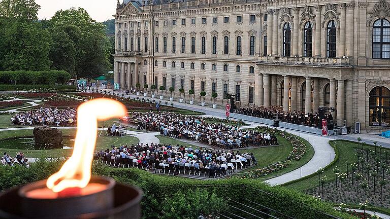 Für die Nachtmusik beim Mozartfest ist der Hofgarten als Veranstaltungsort gesetzt.