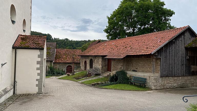 Die Kirchburg in Aschfeld ist umringt von 21 Gaden, in denen nun das Museum untergebracht ist. Die Kirchburg in Aschfeld ist umringt von 21 Gaden, in denen nun das Museum untergebracht ist.