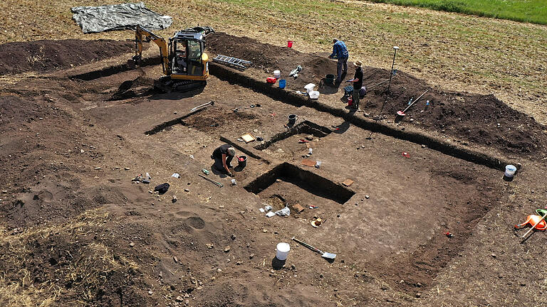 Spannendes Feld: Die archäologischen Grabungen bei Dornheim haben Erstaunliches zur frühen Besiedelung ans Tageslicht gebracht.