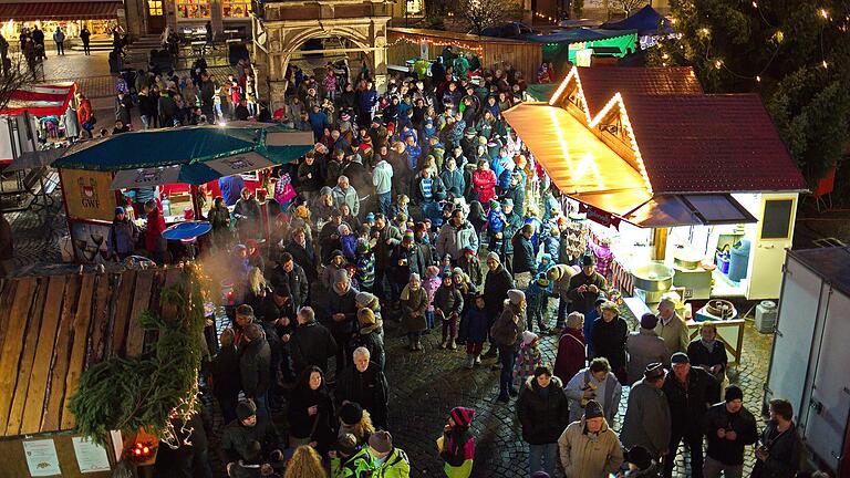 Am ersten Adventswochenende findet wieder der Altstadtadvent in Hammelburg statt.